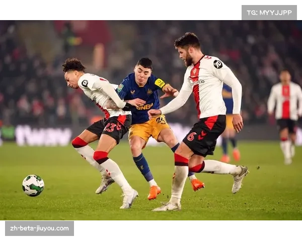 阿尔克马尔主场防守稳固 仅失四球场均零点八球